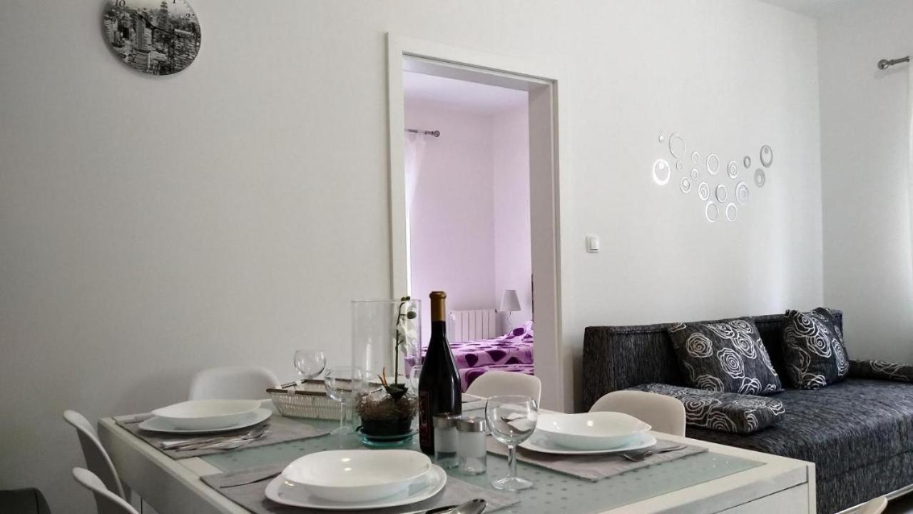 Premium Apartments Adore Novalja Buitenkant foto