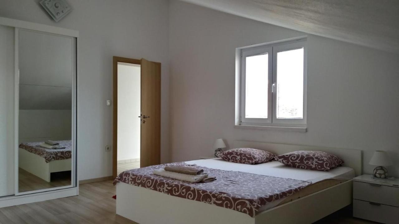 Premium Apartments Adore Novalja Buitenkant foto