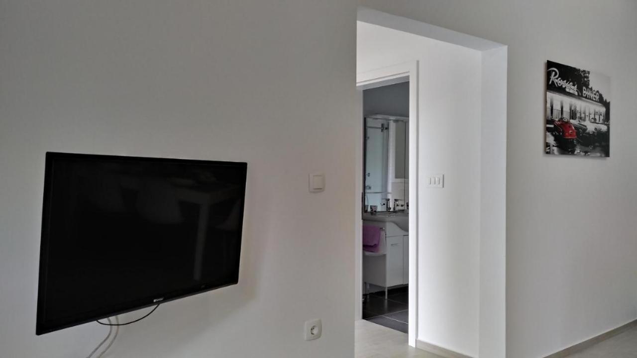 Premium Apartments Adore Novalja Buitenkant foto